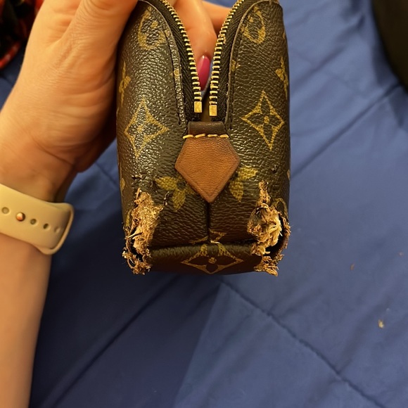 Louis Vuitton monogram pouch 😊CA1026 - Picture 2 of 6